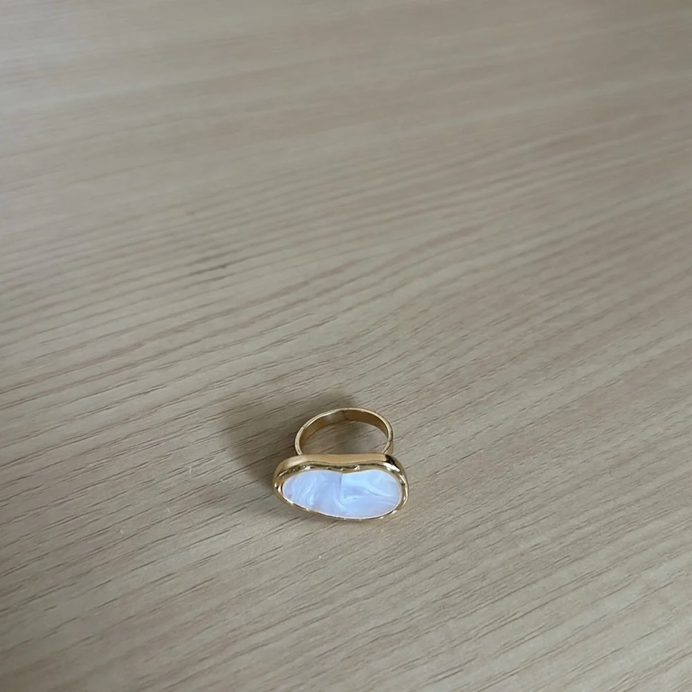 Express Gold Ring 8 - Picture 7 of 11